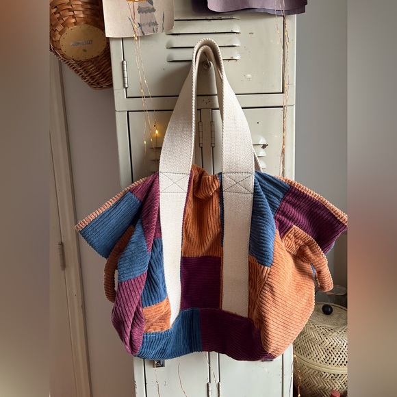 UO Suda Patched XL Tote Bag - Picture 4 of 16